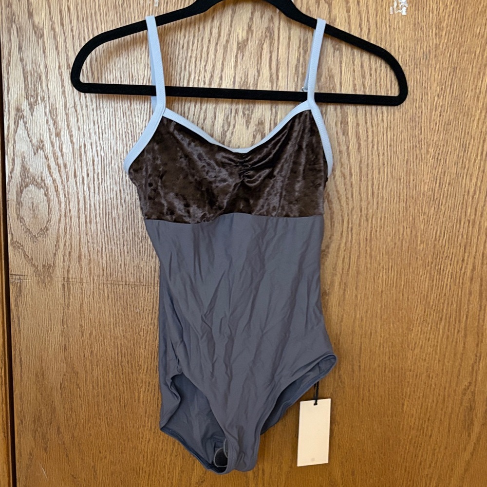 BNWT BODILE LEO